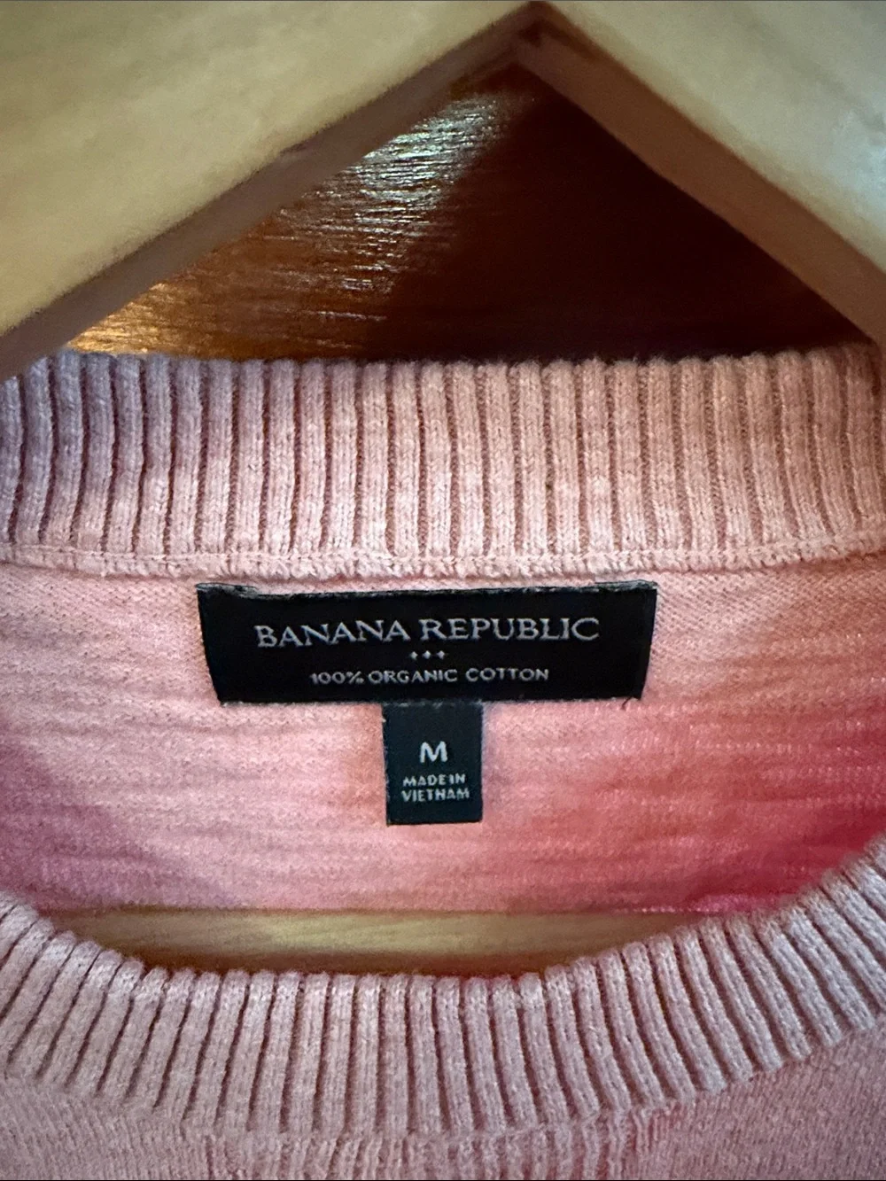 Banana Republic Men’s Salmon Colored Crewneck Sweater, size medium